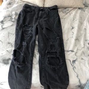 Urban Black boyfriend jeans!